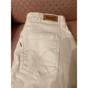 Levi’s 535 Jegging White